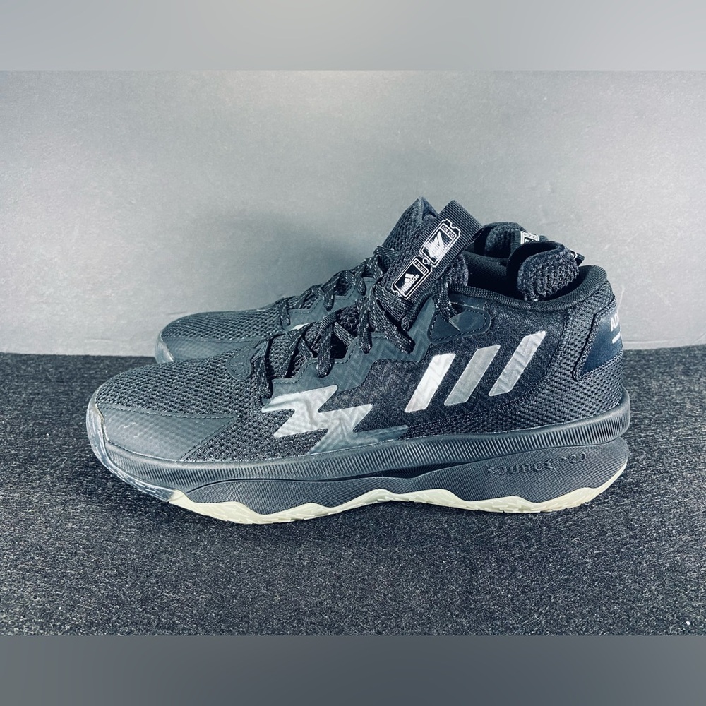 Adidas Dame 8 low ' admit one ' core black